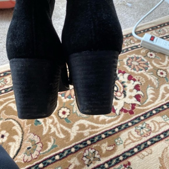 Dolce Vita Lennon Suede Western Booties - Picture 4 of 4